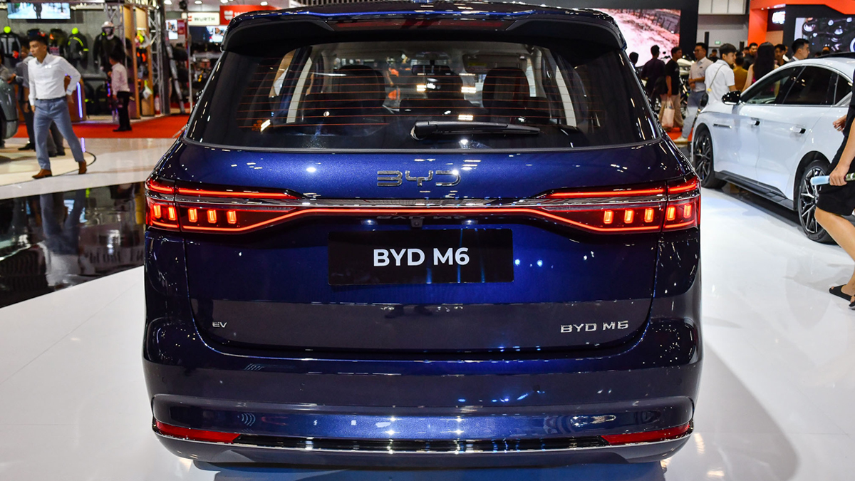ngoai that byd m6 01