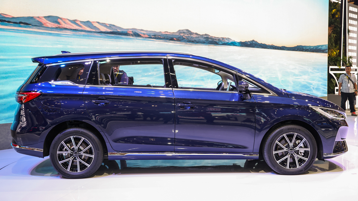 ngoai that byd m6 08