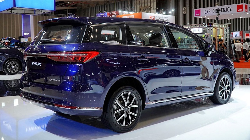 Yên tâm di chuyển cùng BYD Giải Phóng - Hành trình xanh an toàn và đẳng cấp 7 byd m6 2025 10 120020